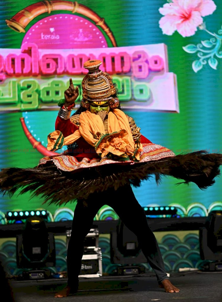 നിശാഗന്ധിയിൽ കാഴ്ചക്കാരുടെ മനംകവർന്ന് കുറിച്ചി നടേശന്റെ അർജ്ജുന നൃത്തം