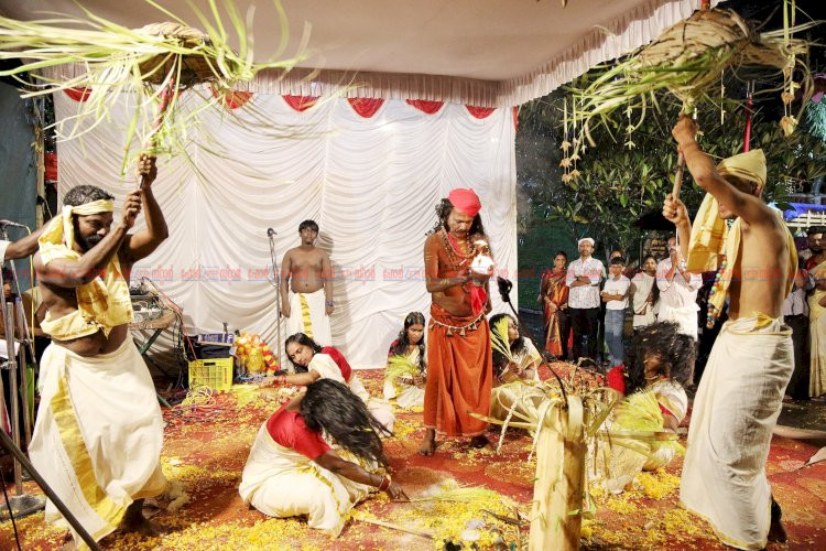 അന്യംനിന്നുപോകുന്ന അപൂർവ്വ അനുഷ്ഠാന ഭംഗിയുമായി പൂപ്പടത്തുള്ളൽ അരങ്ങേറി