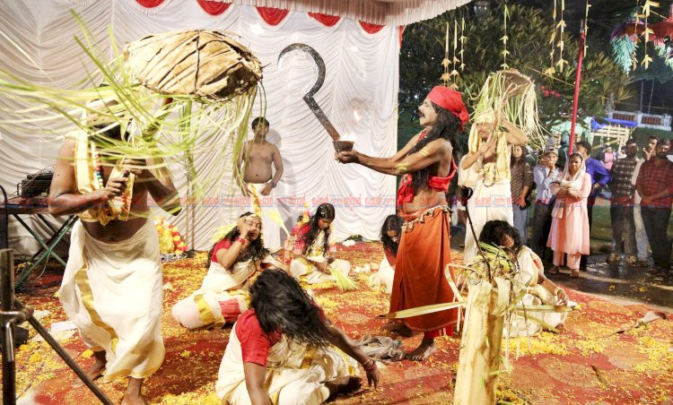 അന്യംനിന്നുപോകുന്ന അപൂർവ്വ അനുഷ്ഠാന ഭംഗിയുമായി പൂപ്പടത്തുള്ളൽ അരങ്ങേറി
