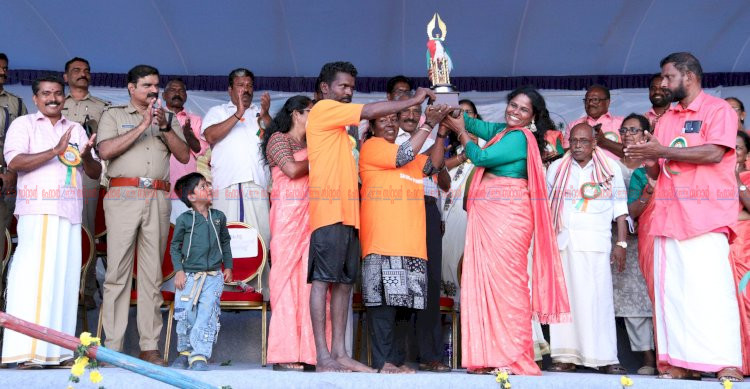 വെള്ളായണി കായലിൽ ആവേശം വിതറി അയ്യങ്കാളി ജലോത്സവം