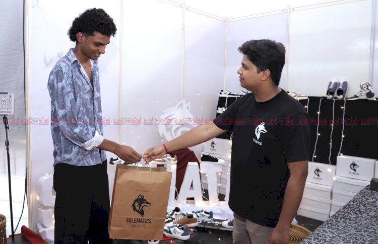 ബി.ടെക് പഠനത്തിനൊപ്പം സ്വന്തം ഷൂ ബ്രാൻഡ് തരംഗമായി ആദിത്യ കിരണിന്റെ സോൾമാറ്റിക്സ്