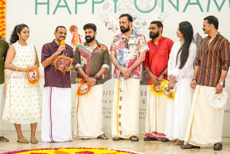 ജയസൂര്യ ചിത്രം മായൻ സെറ്റിൽ ഓണാഘോഷം ആശംസകളുമായി ഡീൻ കുര്യാക്കോസ് എം.പി