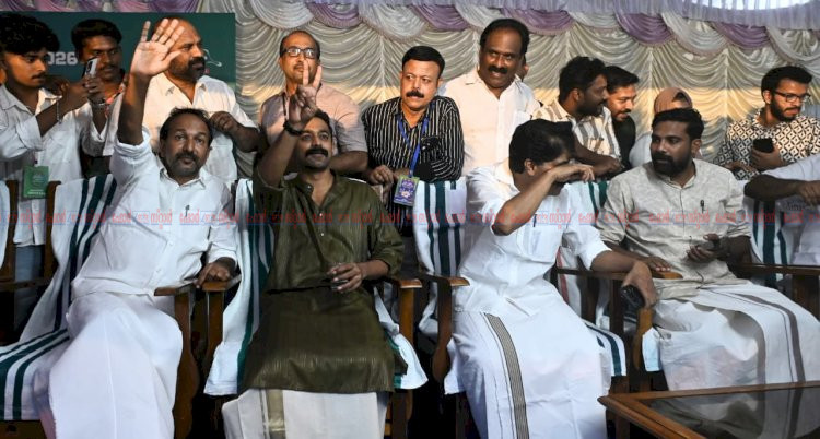 തലസ്ഥാനത്ത് ഗംഭീര സാംസ്കാരിക ഘോഷയാത്ര ഉപരാഷ്ട്രപതി ഫ്ലാഗ് ഓഫ് ചെയ്തു