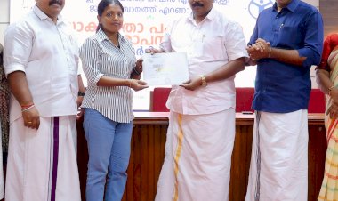 ​സാക്ഷരതാ പക്ഷാചരണ സമാപനവും ഗുഡ് ഇംഗ്ലീഷ് സർട്ടിഫിക്കറ്റ് വിതരണവും നടത്തി