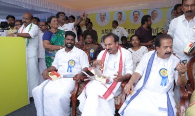 ചാമ്പ്യൻസ് ബോട്ട് ലീഗിന് തുടക്കം ജലമേളകൾ വിപുലീകരിക്കുമെന്ന് മന്ത്രി രമേശ് ചെന്നിത്തല