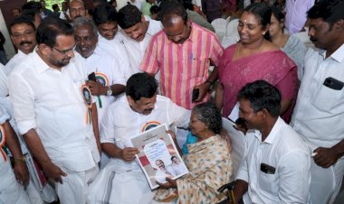 ​48 വർഷത്തെ കാത്തിരിപ്പിന് വിരാമം ഇടുക്കി പട്ടയമേളയിൽ കണ്ണീരണിഞ്ഞ് സരോജിനി 683 കുടുംബങ്ങൾക്ക് സ്വന്തം മണ്ണ്