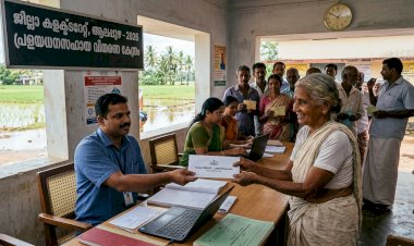 പ്രളയധനസഹായ വിതരണം ആലപ്പുഴയിൽ 37,552 പേർക്ക് 10,000 രൂപ വീതം അനുവദിച്ചു