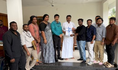 ട്രാൻസ്‌ജെൻഡർ വിദേശപഠന ധനസഹായം മന്ത്രി വി. ഇ. അബ്ദുൽ ഗഫൂർ കൈമാറി