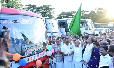 പുതിയ എട്ട് കെ.എസ്.ആർ.ടി.സി സർവീസുകൾ മന്ത്രി പി.കെ. കുഞ്ഞാലിക്കുട്ടി ഫ്ലാഗ് ഓഫ് ചെയ്തു