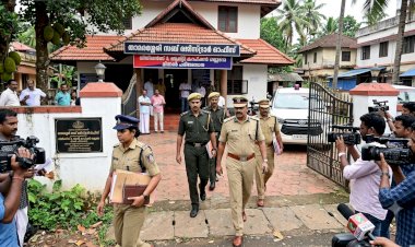 ആധാരം രജിസ്‌ട്രേഷന് കൈക്കൂലി സബ് രജിസ്ട്രാര്‍ക്കെതിരെ വിജിലന്‍സ് കേസെടുത്തു