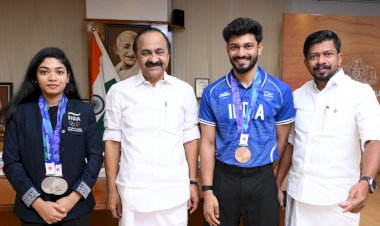 ഐച്ചി നഗോയ ഏഷ്യൻ ഗെയിംസ് മെഡൽ ജേതാക്കൾ മുഖ്യമന്ത്രി വി.ഡി. സതീശനുമായി കൂടിക്കാഴ്ച നടത്തി