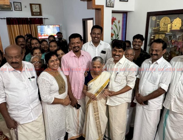 ഏഷ്യൻ ഗെയിംസ് ഷൂട്ടിംഗ് വെള്ളിമെഡൽ ജേതാവ് വിദർശ കെ. വിനോദിനെ മന്ത്രി ടി. സിദ്ദീഖ് അഭിനന്ദിച്ചു