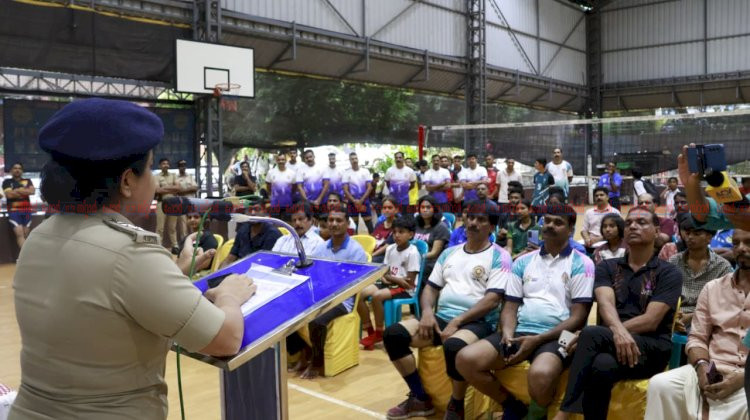 വോളിബോൾ സൗഹൃദ മത്സരം കോഴിക്കോട് റൂറൽ ജില്ലാ പോലീസ് ടീമിന് വിജയം