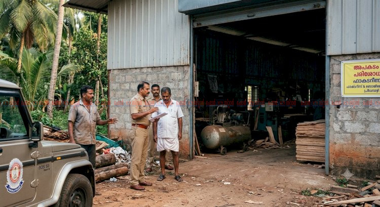 പെരുമ്പാവൂരിൽ ഫാക്ടറി അപകടത്തിൽ തൊഴിലാളി മരിച്ച സംഭവം ഉടമയിൽ നിന്ന് ഒരു ലക്ഷം രൂപ പിഴ ഈടാക്കി