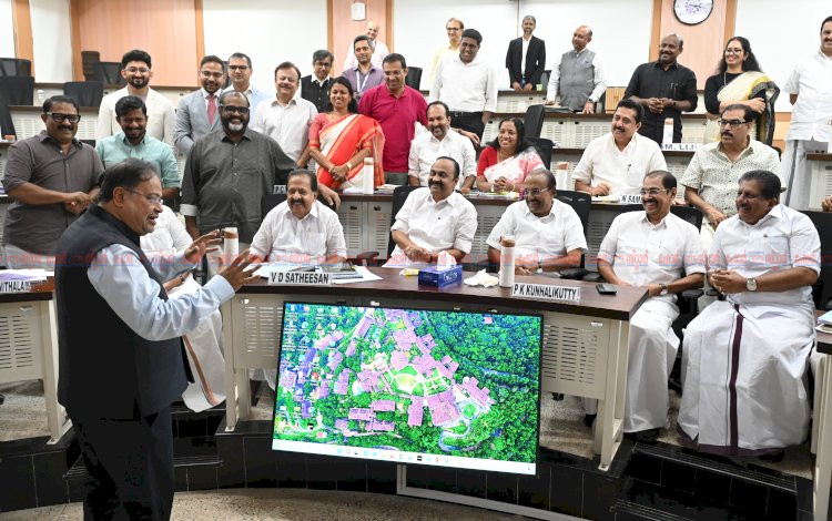 എ.ഐ കാലത്തെ ഭരണനിർവ്വഹണം മുതൽ കാലാവസ്ഥാ പ്രതിരോധം വരെ കോഴിക്കോട് ഐ.ഐ.എമ്മിൽ മസ്തിഷ്കപ്രക്ഷാളനവുമായി സംസ്ഥാന മന്ത്രിസഭ