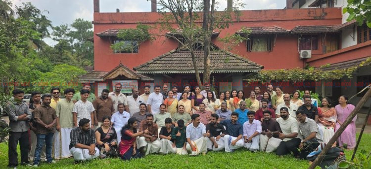 ലൈഫ് ലൈൻ ജിമ്മിൽ ഓണപ്പൂക്കാലം സൗഹൃദത്തിന്റെ കരുത്തുമായി ‘ആർപ്പോ 2026’