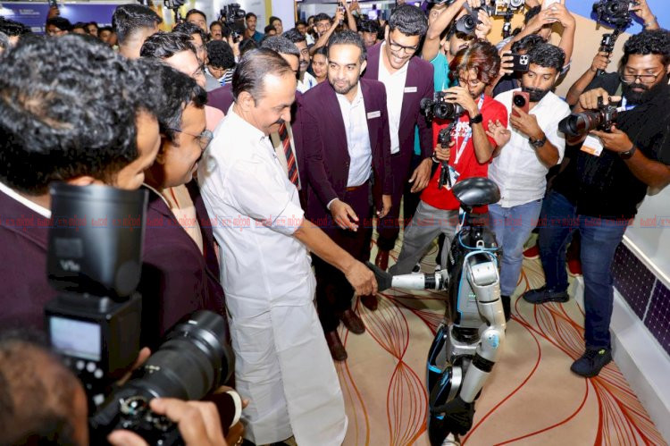 ​വൈദ്യുതി പ്രതിസന്ധിക്ക് ശാശ്വത പരിഹാരം സോളാർ മേഖലയെ വ്യവസായമായി വളർത്തും മുഖ്യമന്ത്രി വി.ഡി. സതീശൻ