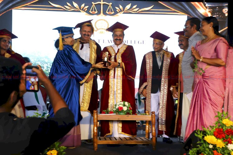നിയമവിദ്യാഭ്യാസം പുതിയ സാങ്കേതികവിദ്യകൾക്കൊപ്പം മാറണം മുഖ്യമന്ത്രി വി.ഡി. സതീശൻ