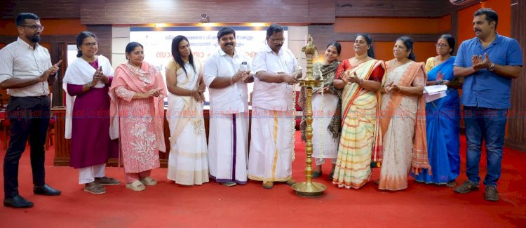 ​സാക്ഷരതാ പക്ഷാചരണ സമാപനവും ഗുഡ് ഇംഗ്ലീഷ് സർട്ടിഫിക്കറ്റ് വിതരണവും നടത്തി