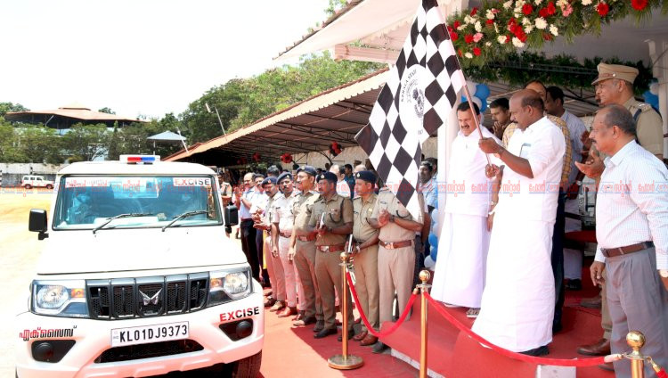 എക്‌സൈസ് കൂടുതൽ ഹൈടെക് 41 പുതിയ വാഹനങ്ങളും പീപ്പിൾസ് ഐ ആപ്പും പുറത്തിറക്കി