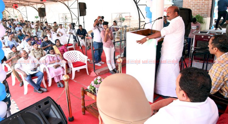 എക്‌സൈസ് കൂടുതൽ ഹൈടെക് 41 പുതിയ വാഹനങ്ങളും പീപ്പിൾസ് ഐ ആപ്പും പുറത്തിറക്കി