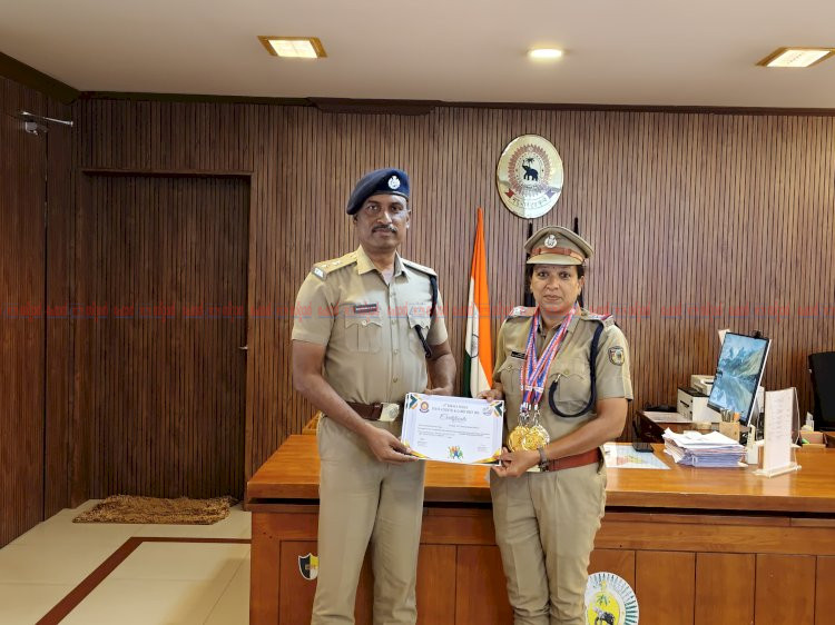 സ്വർണ തിളക്കത്തിൽ മൂവാറ്റുപുഴ പോലീസ് സംസ്ഥാന മീറ്റിൽ അഞ്ച് മെഡലുകളുമായി എ.എസ്.ഐ ഐസി മോൾ