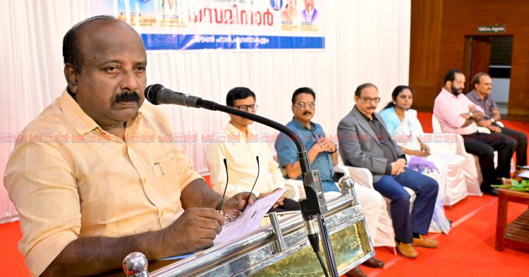 സർക്കാർ ഉദ്യോഗസ്ഥർക്കായി വിവരാവകാശ സെമിനാർ ടി.ജെ. വിനോദ് എം.എൽ.എ ഉദ്ഘാടനം ചെയ്തു