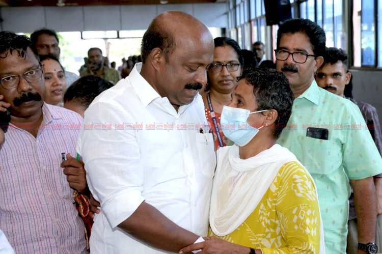 സഹകരണ സ്ഥാപനങ്ങൾ സാധാരണക്കാരുടെ അഭയകേന്ദ്രം മന്ത്രി എം. ലിജു