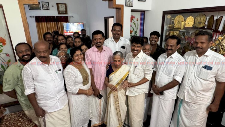 ഏഷ്യൻ ഗെയിംസ് ഷൂട്ടിംഗ് വെള്ളിമെഡൽ ജേതാവ് വിദർശ കെ. വിനോദിനെ മന്ത്രി ടി. സിദ്ദീഖ് അഭിനന്ദിച്ചു