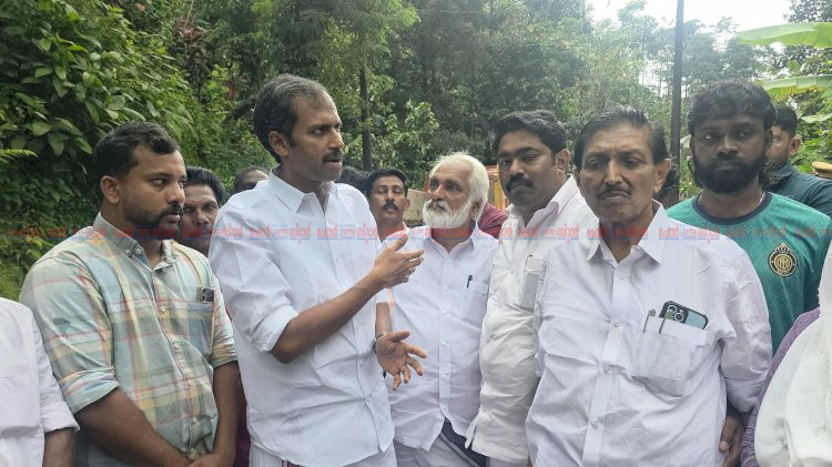 ഉരുൾപൊട്ടൽ ബാധിതരെ പുനരധിവസിപ്പിക്കുമെന്ന് മന്ത്രി അനൂപ് ജേക്കബ്