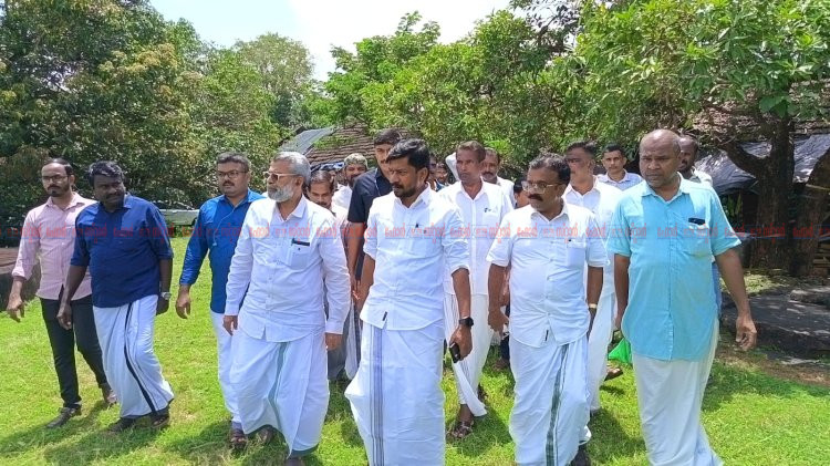 ചരിത്രം ഉറങ്ങുന്ന മാമാങ്ക സ്മാരകങ്ങൾ സംരക്ഷിക്കും മന്ത്രി ഒ.ജെ. ജനീഷ്