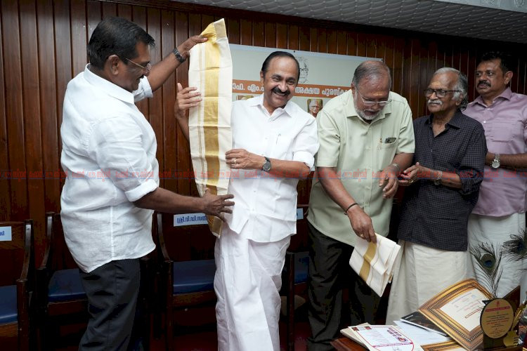 എം.പി. മന്മഥൻ നവോത്ഥാനത്തിന് മുൻനിരയിൽ പോരാടിയ നേതാവ് മുഖ്യമന്ത്രി വി.ഡി. സതീശൻ