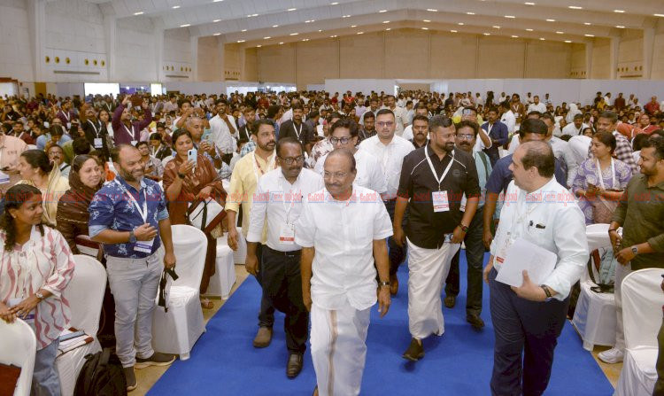 ​യുവ സംരംഭകർക്ക് കൈത്താങ്ങായി സർക്കാർ മന്ത്രി പി.കെ. കുഞ്ഞാലിക്കുട്ടി