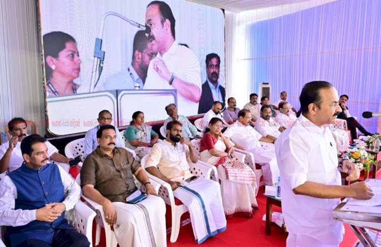 കണ്ണൂർ വിമാനത്താവളം ഒരു വർഷത്തിനകം ഏവിയേഷൻ ഹബ്ബാക്കും മുഖ്യമന്ത്രി വി. ഡി. സതീശൻ