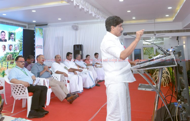 കർഷകർക്ക് ആശ്വാസം വിളനാശ നഷ്ടപരിഹാരം ഇരട്ടിയാക്കും 125 കോടി അനുവദിച്ച് കൃഷിമന്ത്രി ടി. സിദ്ദിഖ്