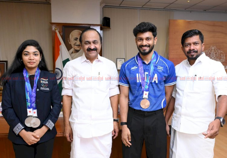 ഐച്ചി നഗോയ ഏഷ്യൻ ഗെയിംസ് മെഡൽ ജേതാക്കൾ മുഖ്യമന്ത്രി വി.ഡി. സതീശനുമായി കൂടിക്കാഴ്ച നടത്തി