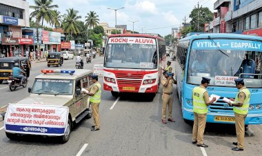 മത്സരയോട്ടം തടയാൻ റോഡിലിറങ്ങി എംവിഡി സ്ക്വാഡ് 80 കേസുകൾ, ലക്ഷത്തിലധികം രൂപ പിഴ