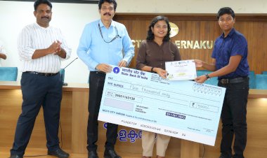 ലഹരിമുക്ത ഭാരതം മത്സരവിജയികൾക്ക് ജില്ലാ കളക്ടർ സമ്മാനങ്ങൾ വിതരണം ചെയ്തു