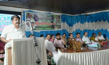 നീലക്കുറിഞ്ഞിയും വരയാടും ഇനി ഇടുക്കിയുടെ ഔദ്യോഗിക സ്പീഷീസുകൾ