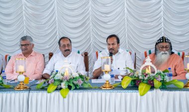 പരുമല പെരുന്നാൾ മുന്നൊരുക്കങ്ങൾ അവലോകനം ചെയ്ത് മന്ത്രി പി.സി. വിഷ്ണുനാഥ്