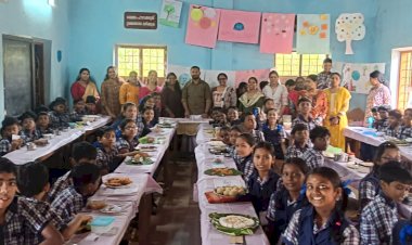 എൺപത്തിയഞ്ച് നാടൻ വിഭവങ്ങളുമായി വിദ്യാർത്ഥികളും അധ്യാപകരും