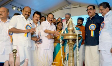 അരൂരിനെ ബ്ലൂ ഇക്കോണമിയുടെ ആസ്ഥാനമാക്കും മാക്കേകടവ് നേരേകടവ് പാലം ഉദ്ഘാടനം ചെയ്ത് മുഖ്യമന്ത്രി