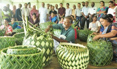 സ്‌കൂൾ കായികമേളയ്ക്ക് ഹരിത വരവേൽപ്പ് കൗതുകമായി വല്ലം മെടയൽ മത്സരം
