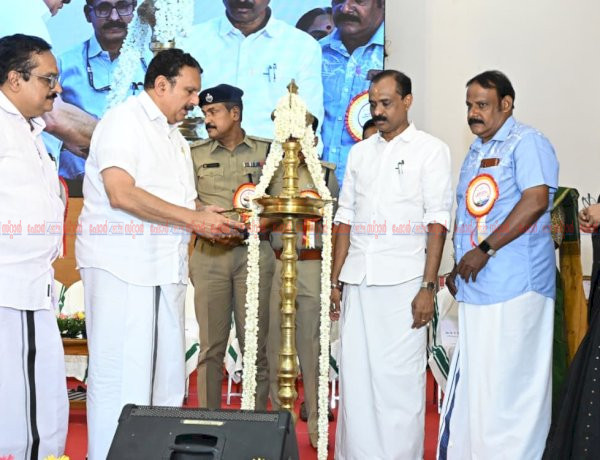 രക്തദാനത്തെക്കുറിച്ചുള്ള തെറ്റിദ്ധാരണകൾ മാറണം സന്നദ്ധ രക്തദാനം പ്രോത്സാഹിപ്പിക്കണം മന്ത്രി കെ. മുരളീധരൻ