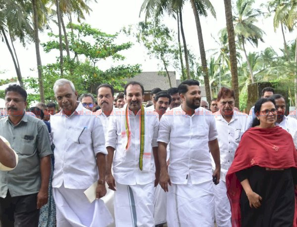 വടകര സാന്റ്ബാങ്ക്‌സ് മിനി ആംഫി തിയേറ്റർ ഉൾപ്പെടെയുള്ള സൗകര്യങ്ങളോടെ വികസിപ്പിക്കും മന്ത്രി പി.സി. വിഷ്ണുനാഥ്