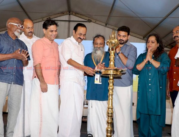 കേരളത്തിൽ കാലിഗ്രാഫിക്ക് പുതിയ സ്ഥാപനം ആരംഭിക്കുംമുഖ്യമന്ത്രി വി. ഡി. സതീശൻ