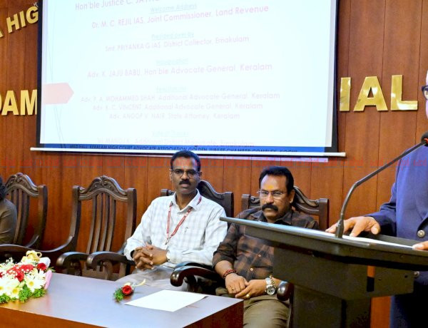 ഭൂമി തരംമാറ്റത്തിൽ കൃത്യതയും വേഗതയും കൊച്ചിയിൽ റവന്യൂ ഉദ്യോഗസ്ഥരുടെ ശിൽപ്പശാല നടന്നു