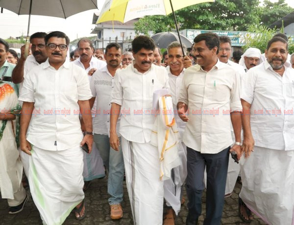നടുക്കര ജൈവ് യൂണിറ്റിന് പുനർജനനം പൈനാപ്പിൾ കർഷകരുടെ കാത്തിരിപ്പിന് വിരാമം, പ്രഖ്യാപനവുമായി കൃഷിമന്ത്രി ടി. സിദ്ദിഖ്