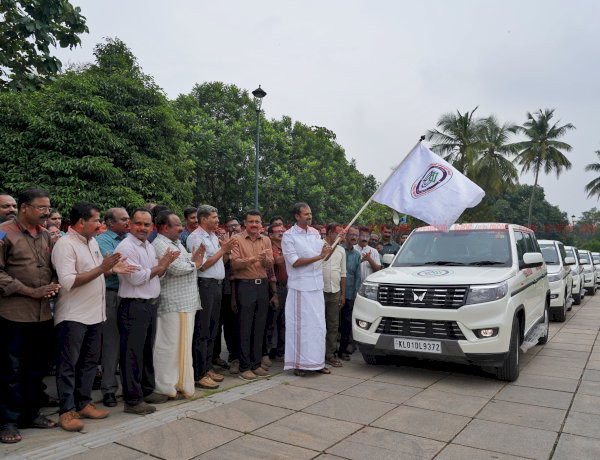 ലീഗൽ മെട്രോളജി വകുപ്പിന് 7 പുതിയ വാഹനങ്ങൾ മന്ത്രി അനൂപ് ജേക്കബ് ഫ്ലാഗ് ഓഫ് ചെയ്തു