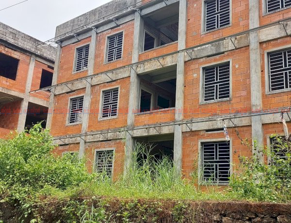 കരാറുകാരന്റെ വീഴ്ച, വീണ്ടും ടെണ്ടർ കുറ്റിപ്പാല ഫ്ലാറ്റിന്റെ നിർമ്മാണത്തിന് പുതിയ ജീവൻ